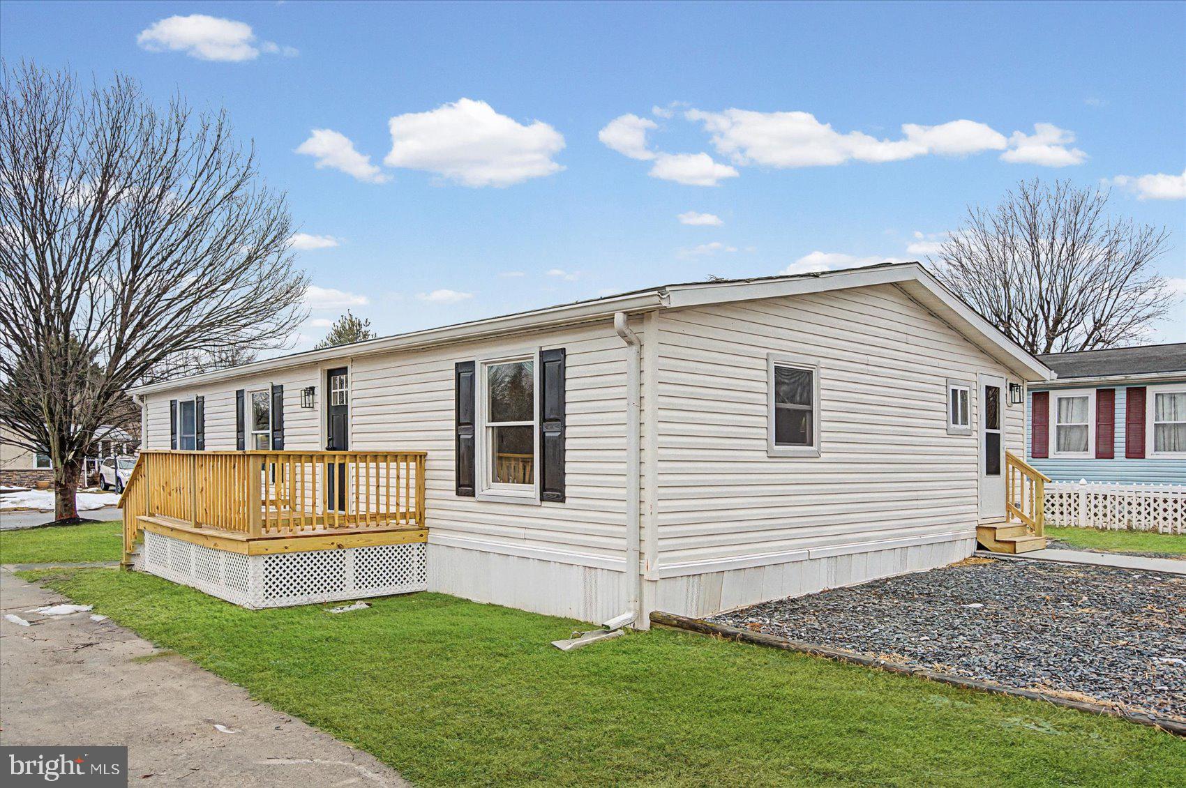 MOUNTAIN BUSH ESTATES - Residential