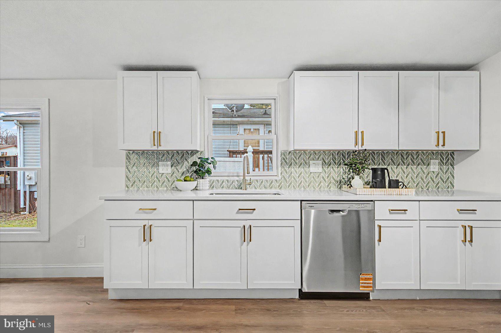 MOUNTAIN BUSH ESTATES - Residential