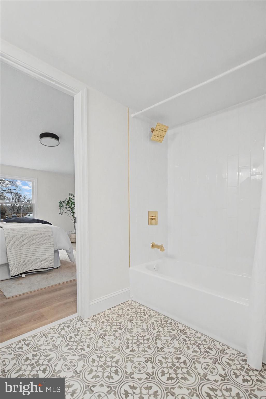 MOUNTAIN BUSH ESTATES - Residential