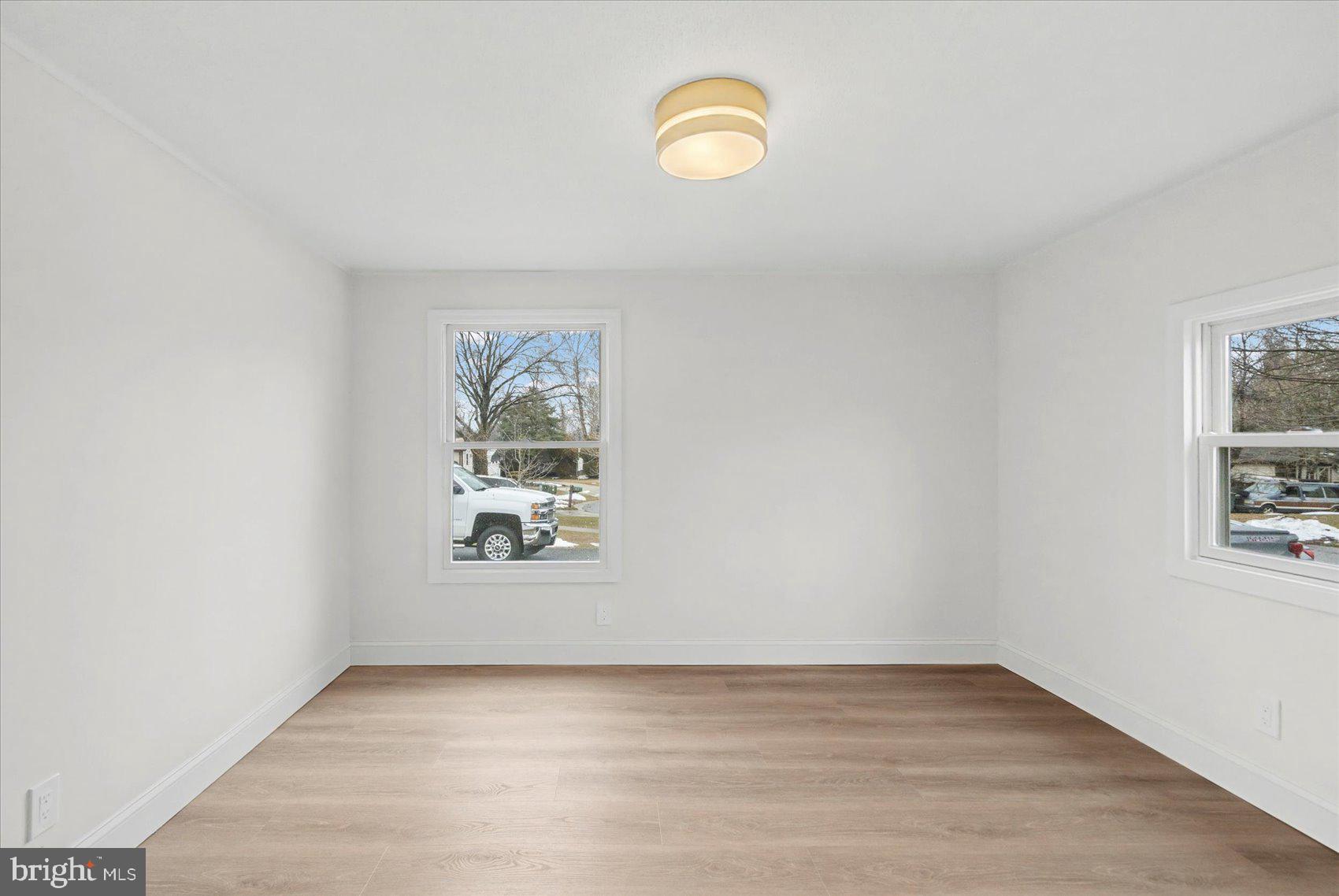 MOUNTAIN BUSH ESTATES - Residential