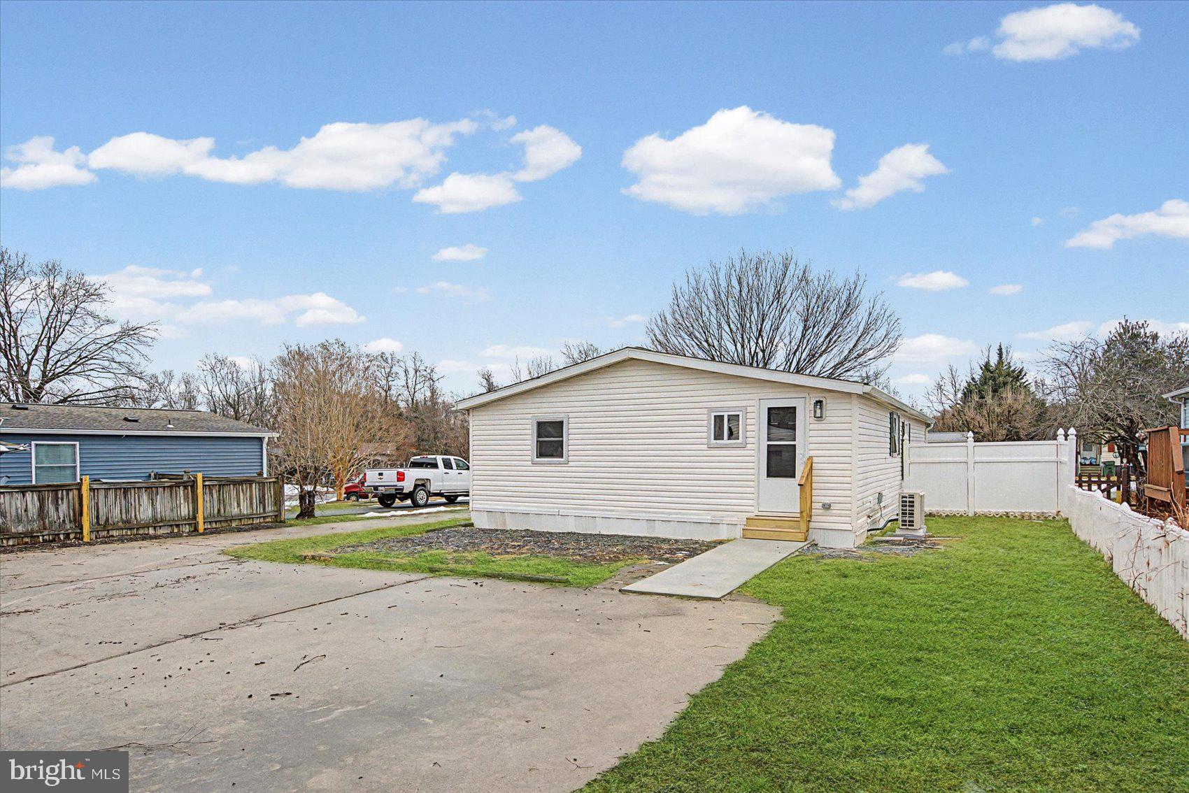 MOUNTAIN BUSH ESTATES - Residential