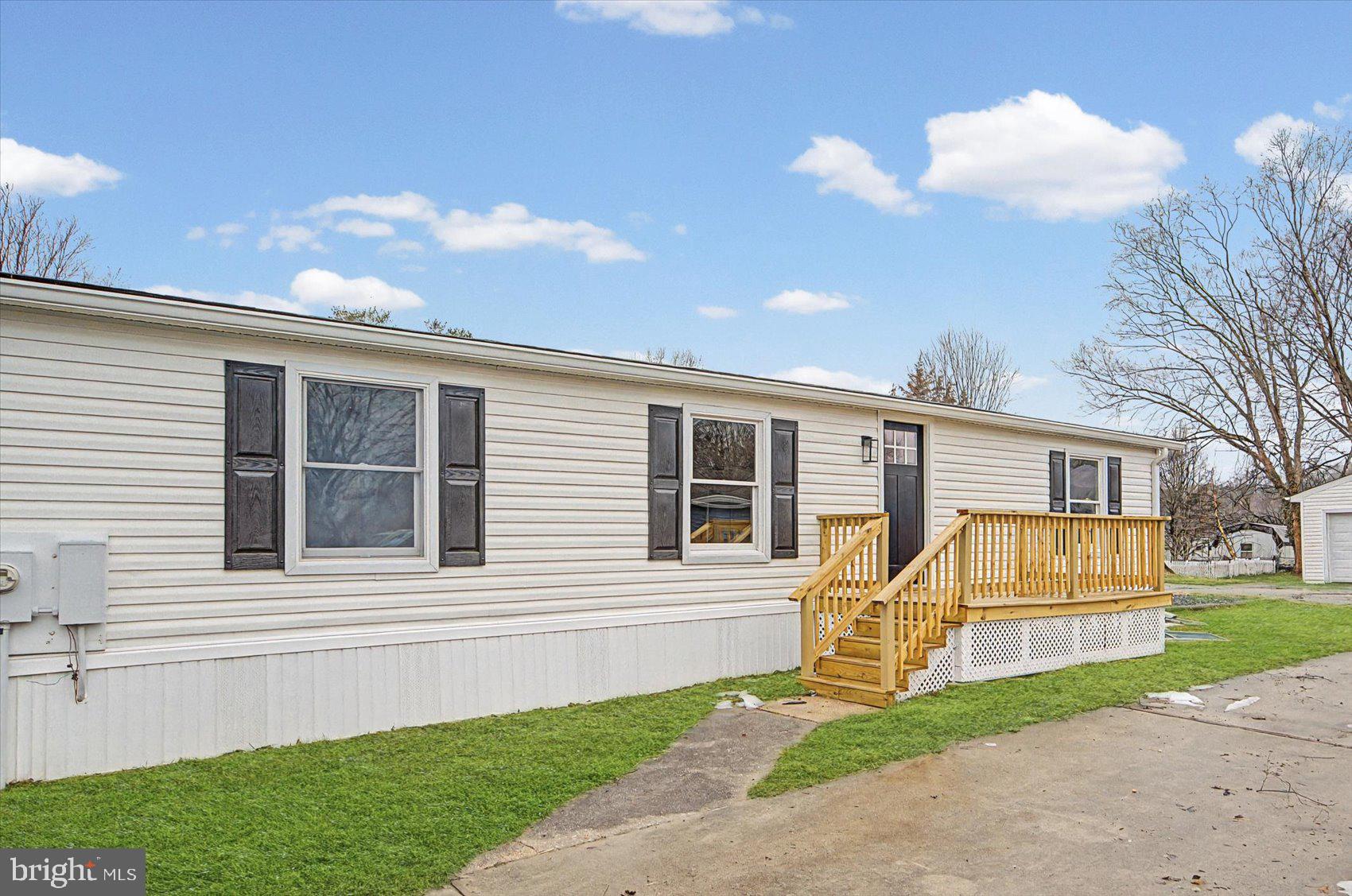 MOUNTAIN BUSH ESTATES - Residential