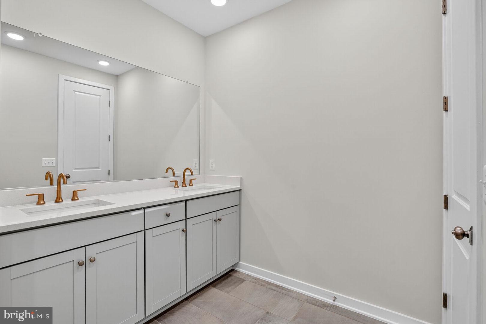 BRAMBLETON - Residential