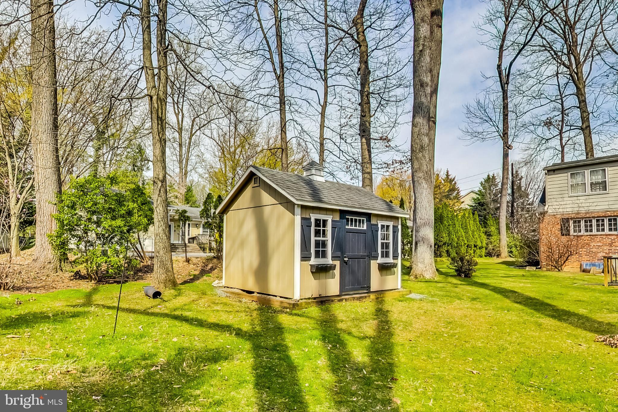 ROCKVILLE OUTSIDE - Residential