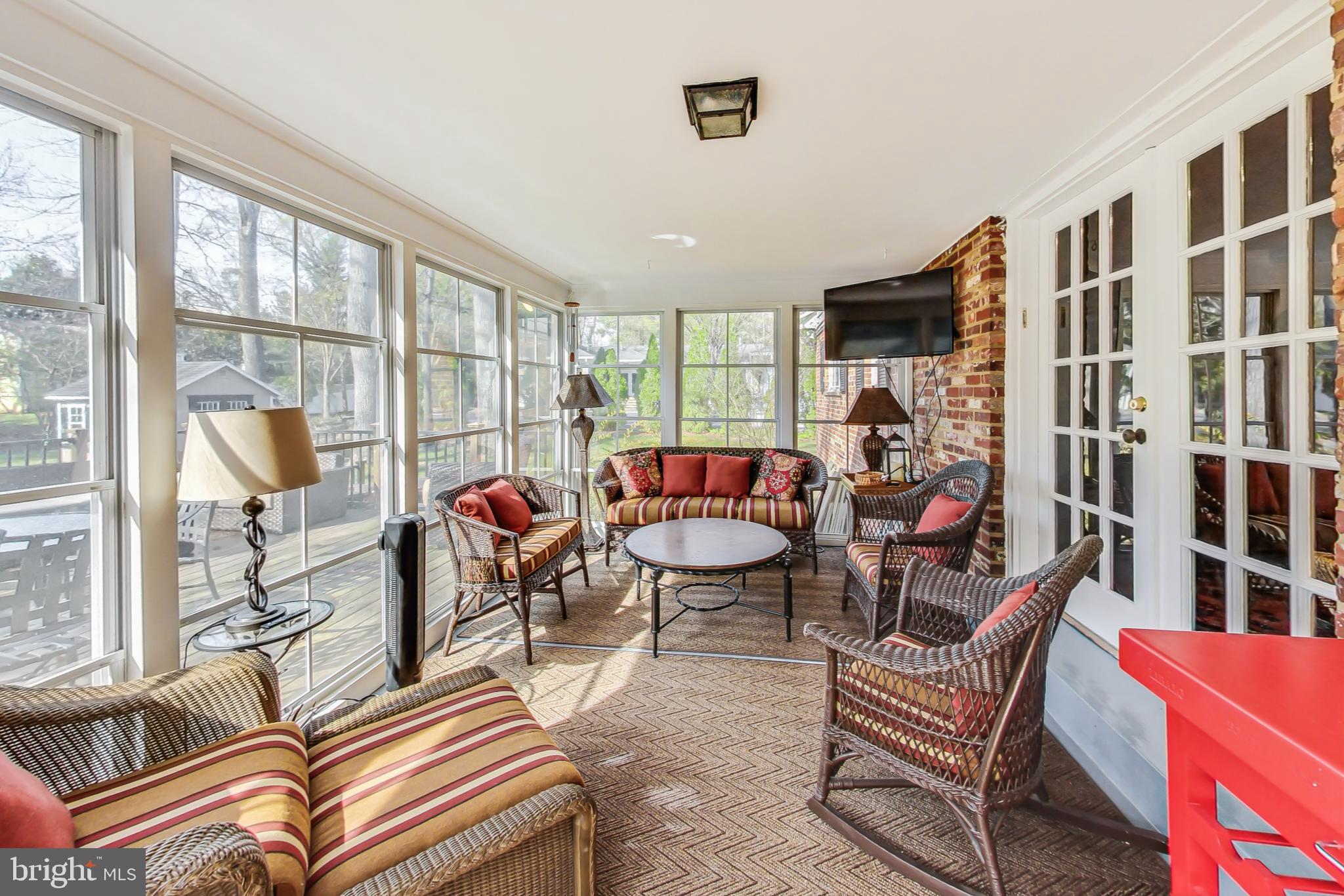 ROCKVILLE OUTSIDE - Residential