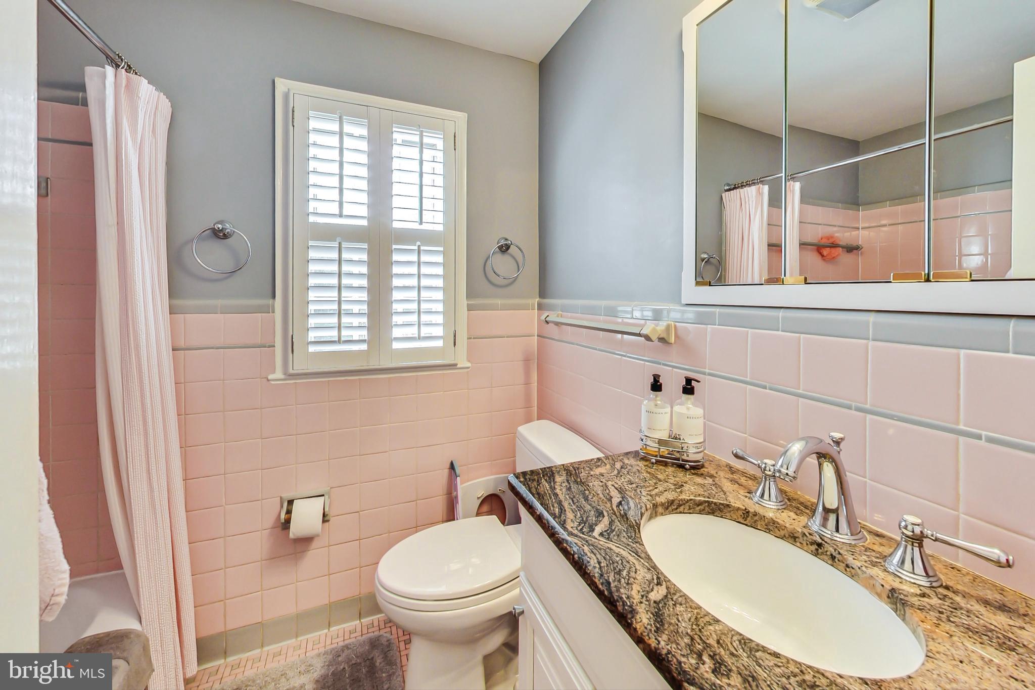 ROCKVILLE OUTSIDE - Residential