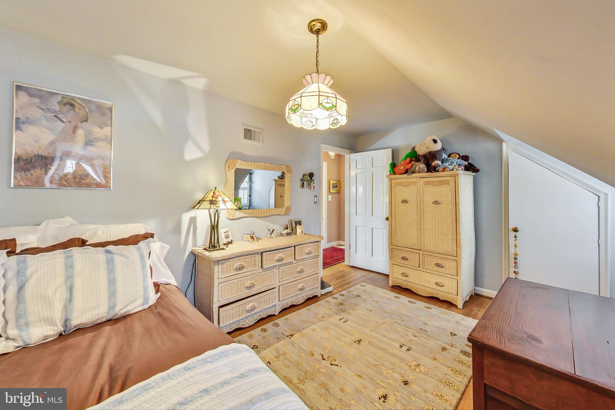 ROCKVILLE OUTSIDE - Residential