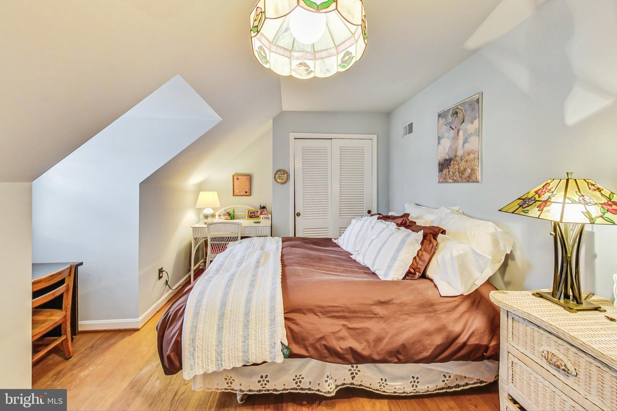 ROCKVILLE OUTSIDE - Residential