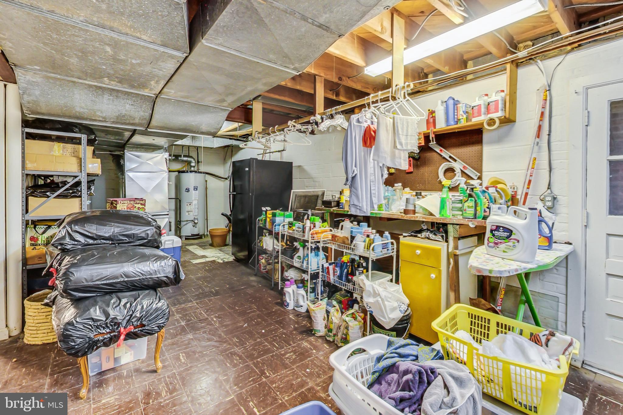 ROCKVILLE OUTSIDE - Residential