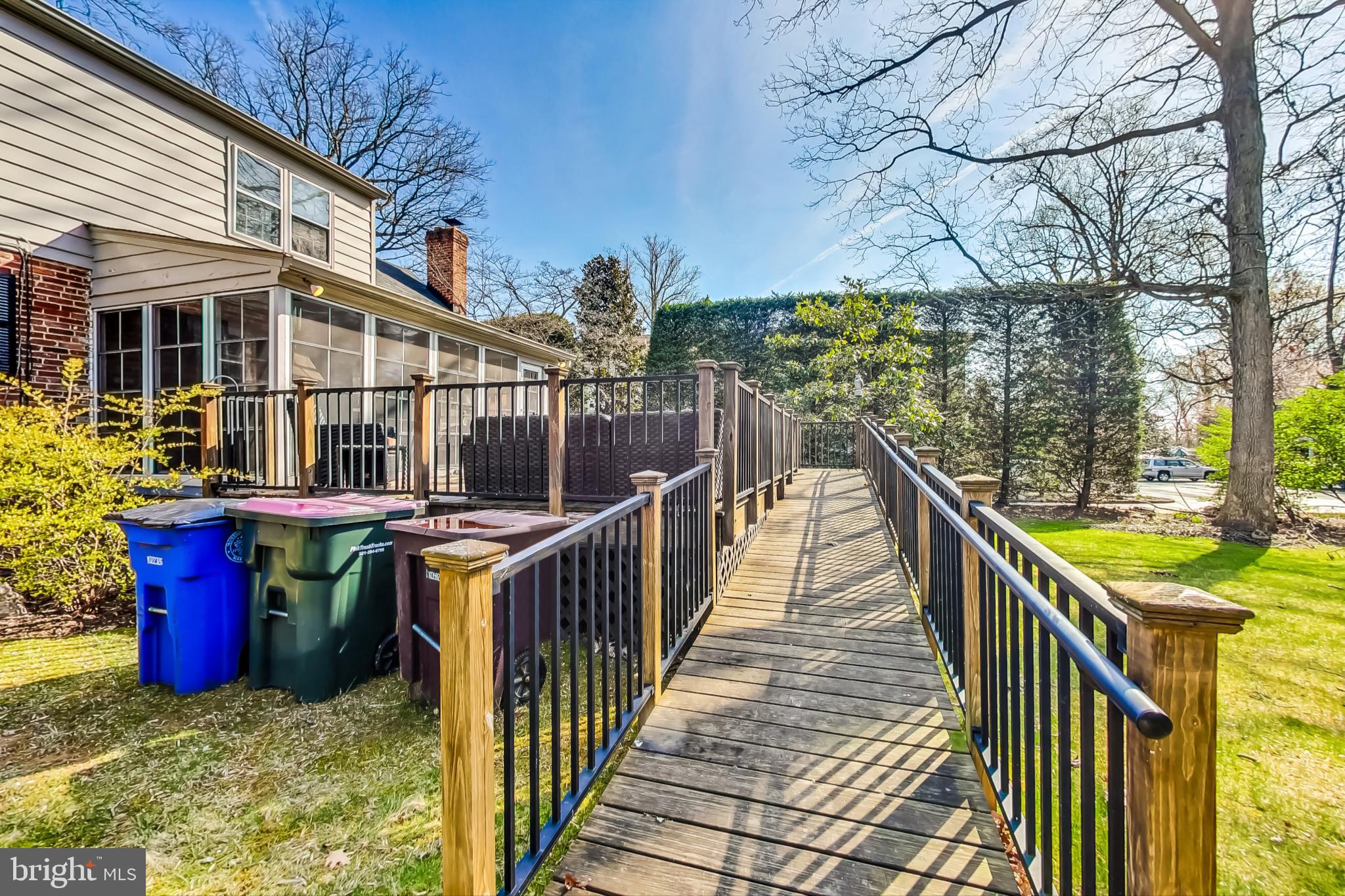 ROCKVILLE OUTSIDE - Residential