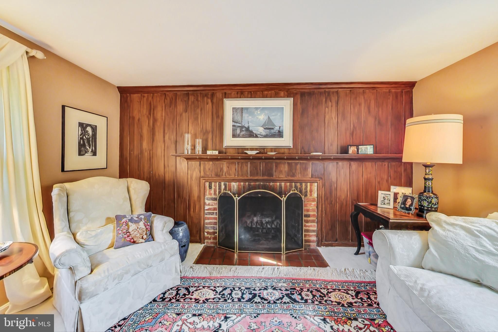 ROCKVILLE OUTSIDE - Residential