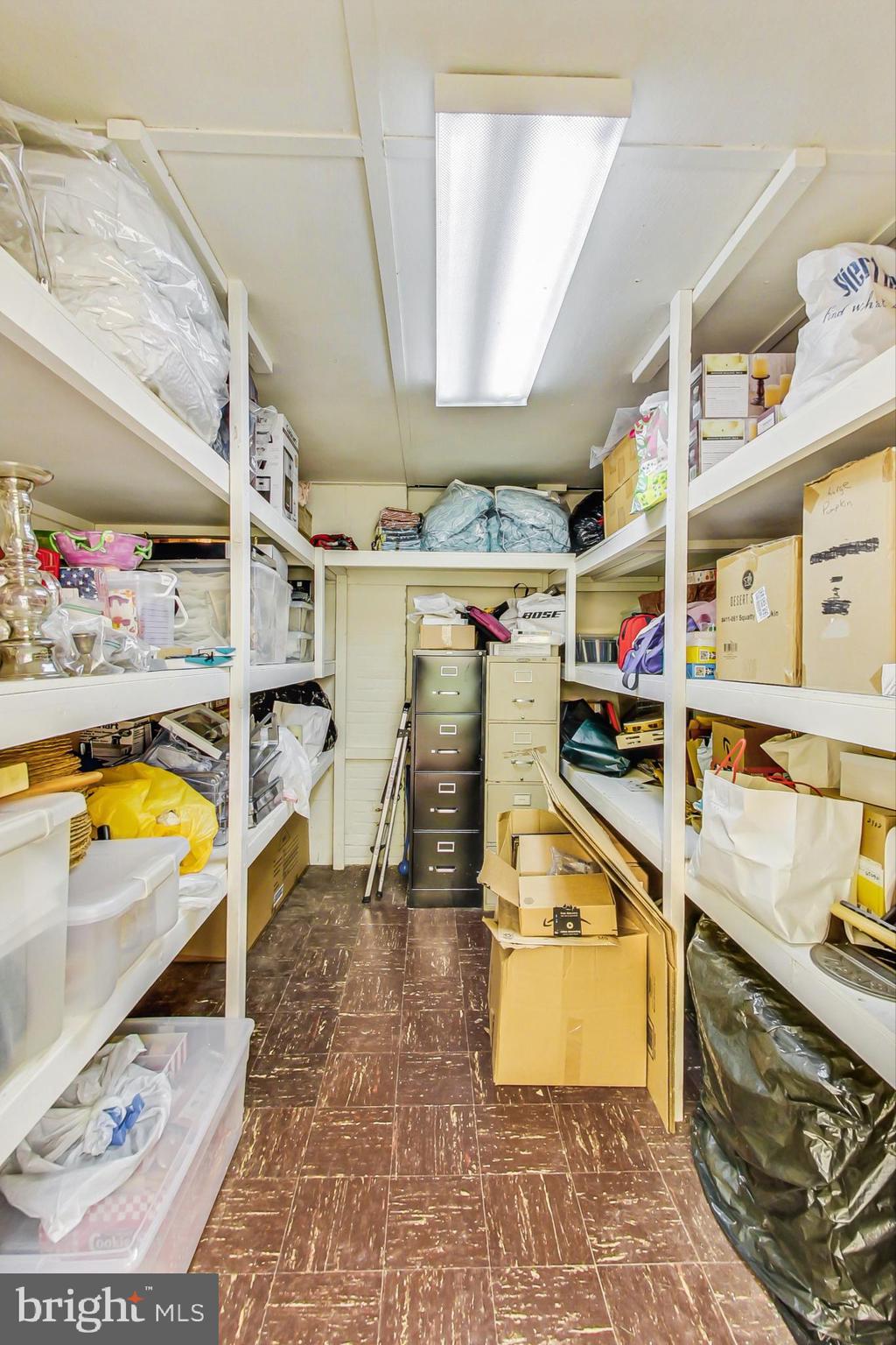 ROCKVILLE OUTSIDE - Residential