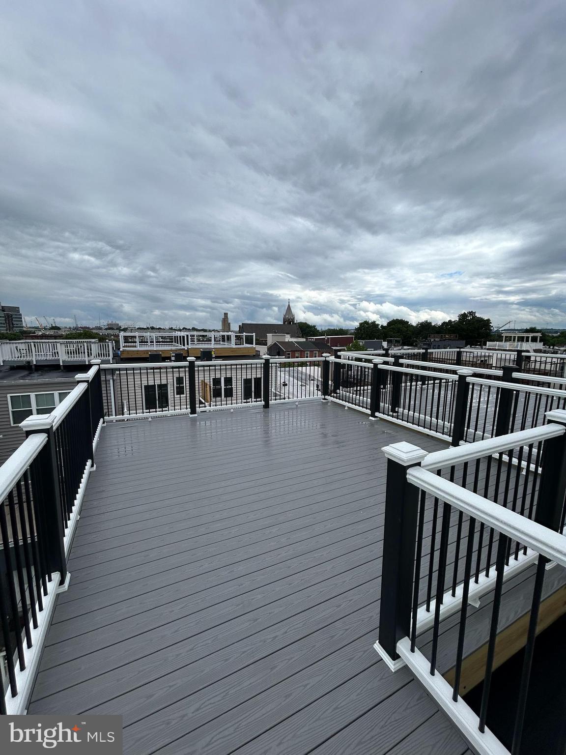 LOCUST POINT - Residential