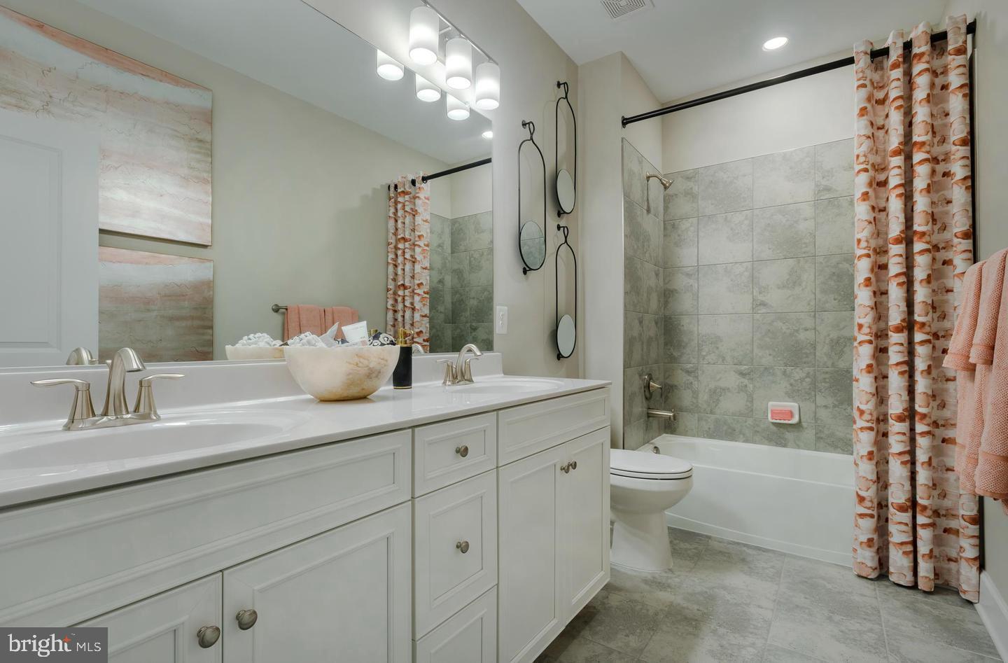 POTOMAC TOWN CENTER - Residential