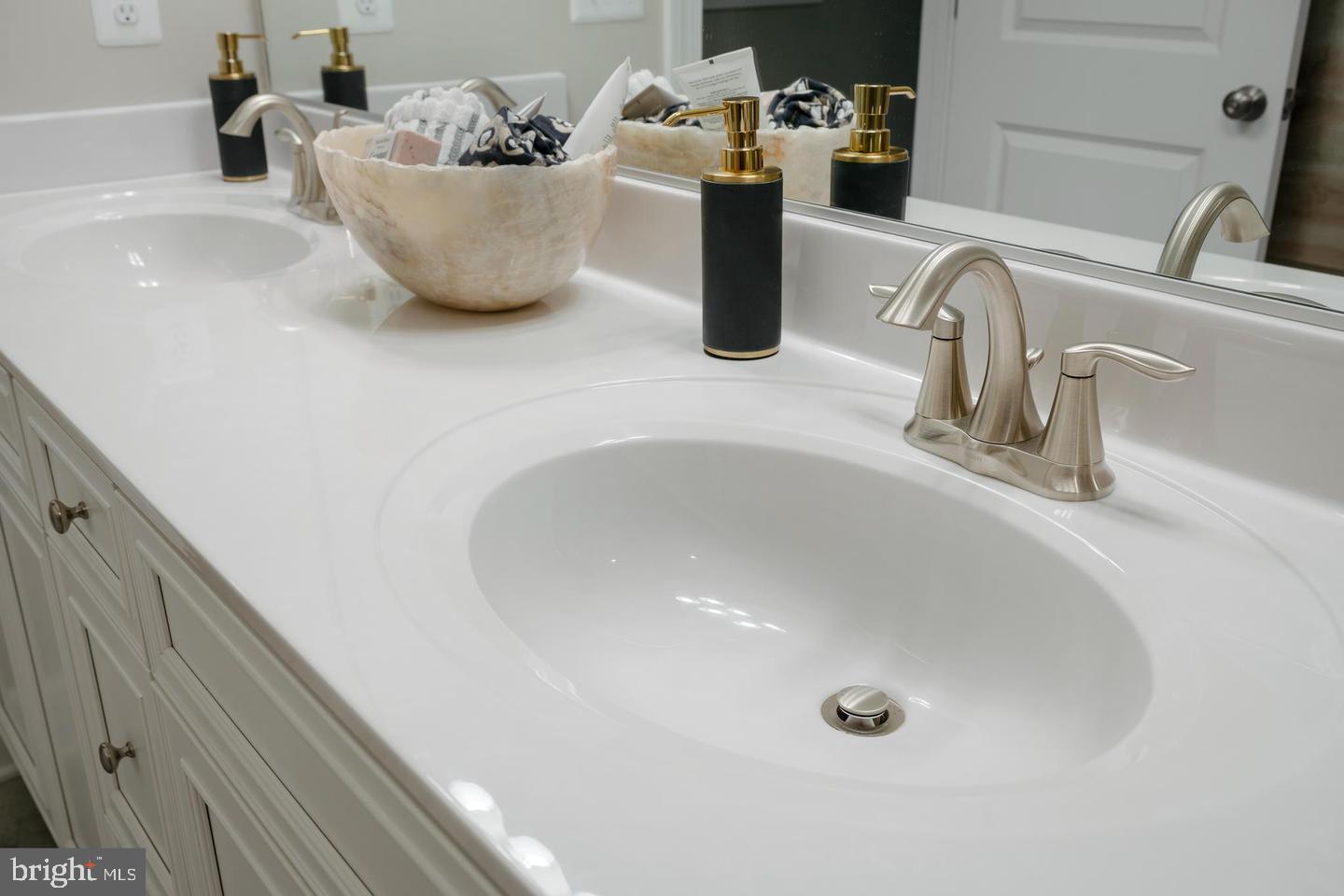 POTOMAC TOWN CENTER - Residential