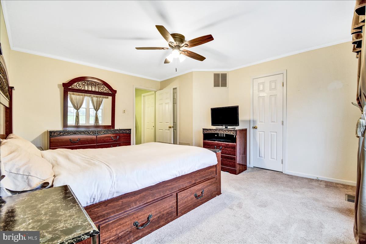 WHITE OAK - Residential