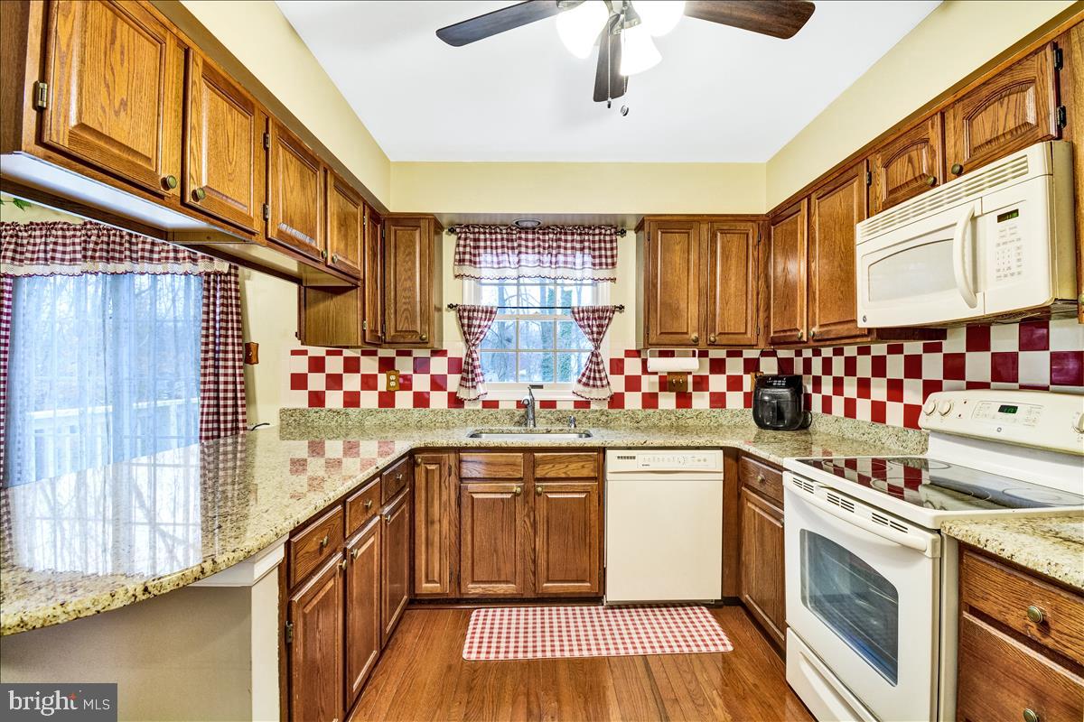 WHITE OAK - Residential