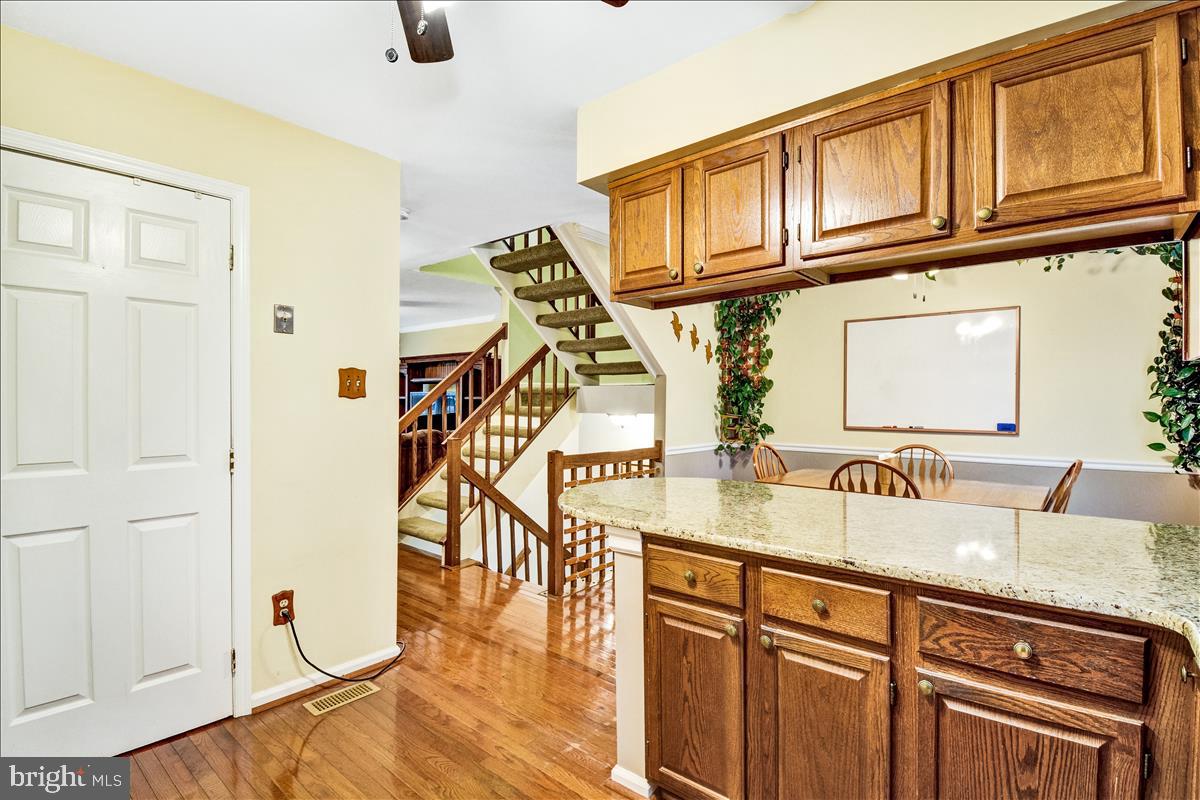 WHITE OAK - Residential