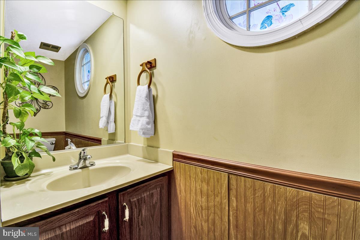 WHITE OAK - Residential