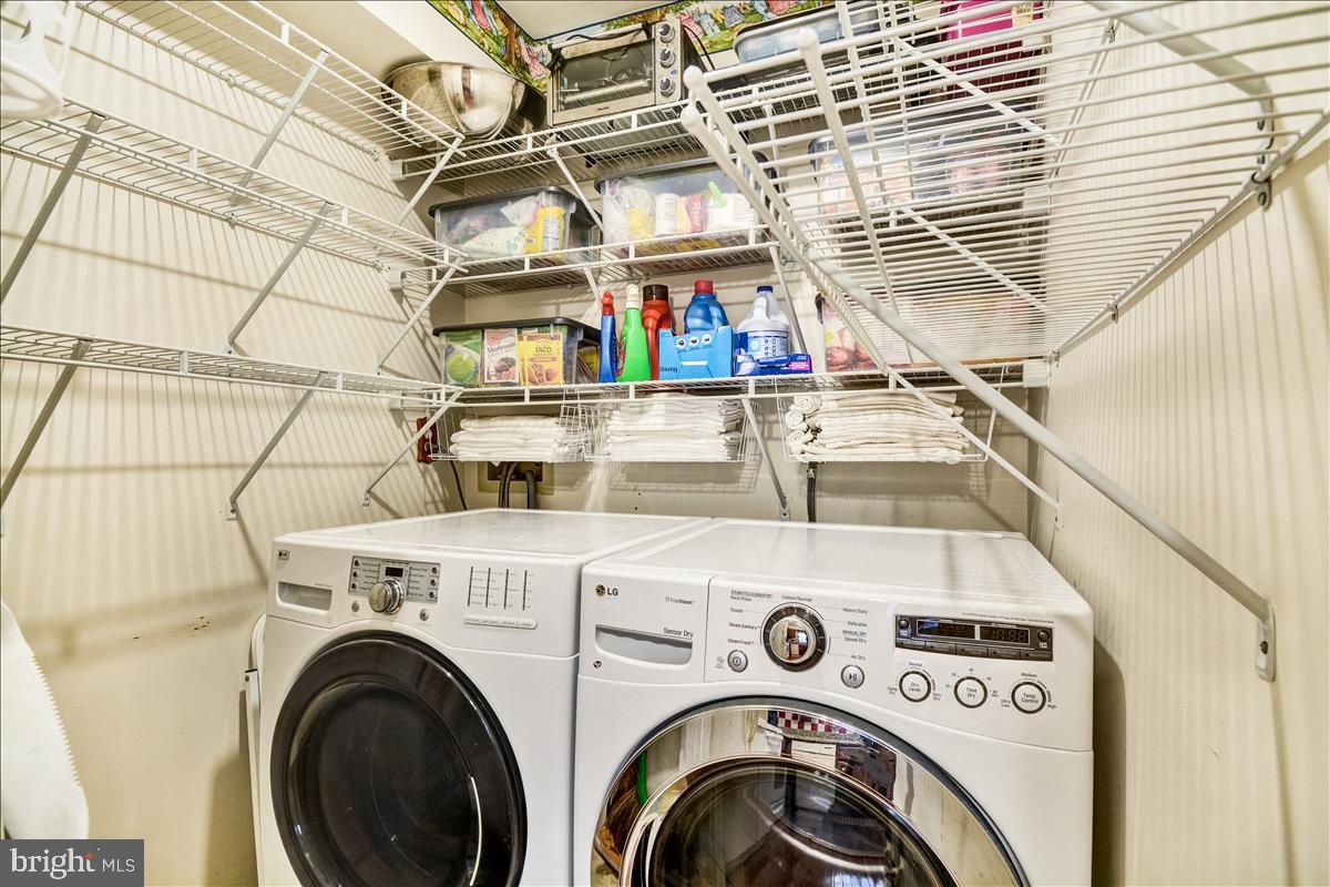 WHITE OAK - Residential