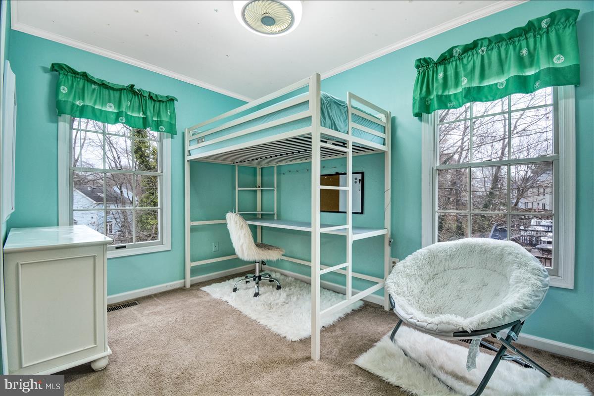 WHITE OAK - Residential