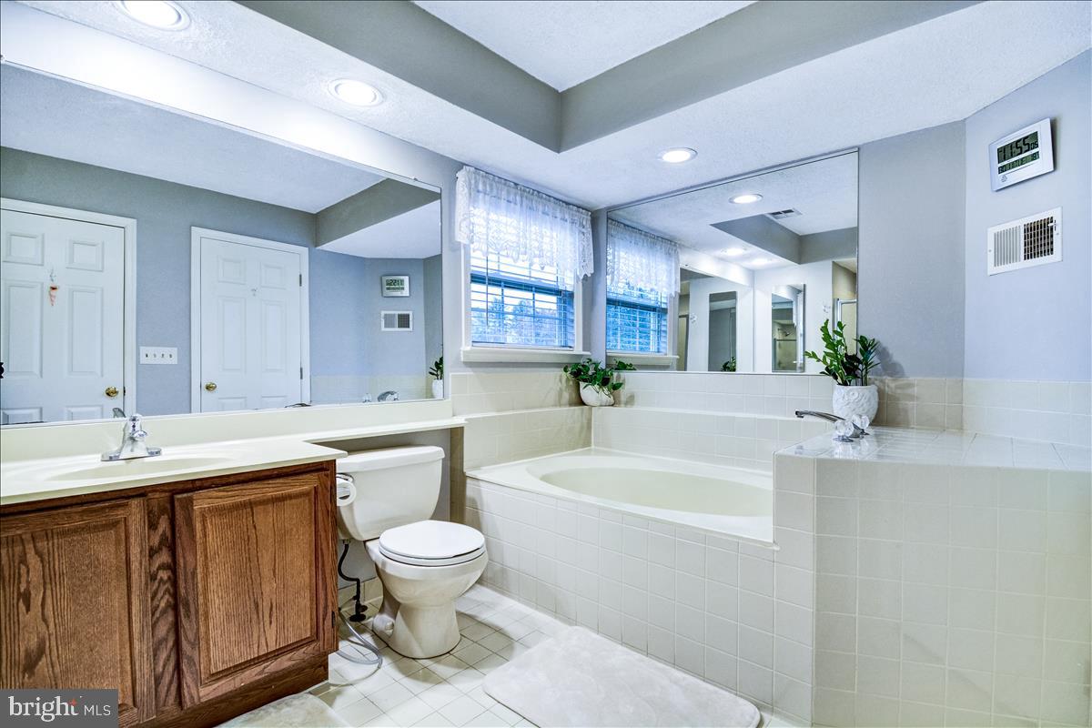 WHITE OAK - Residential