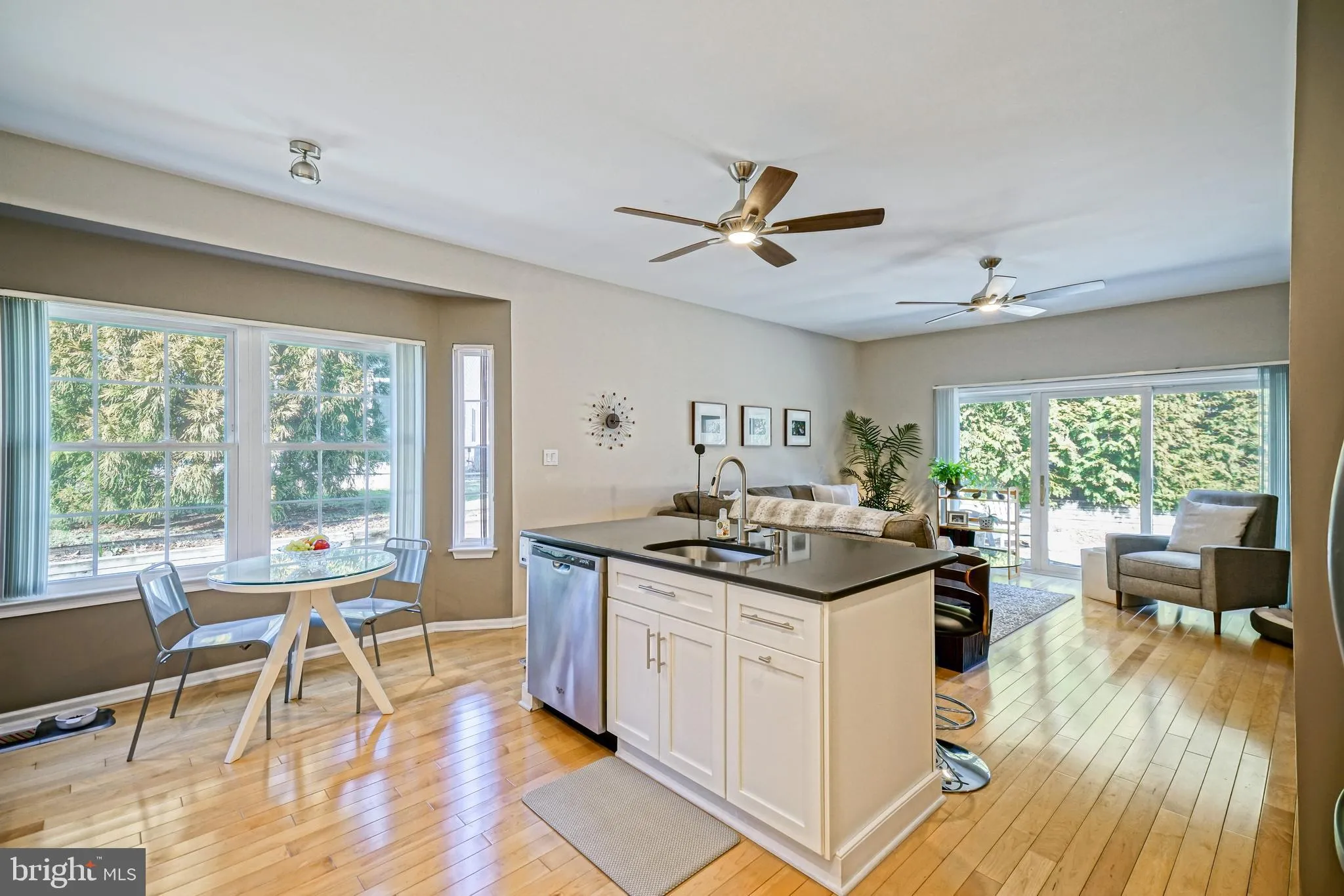 Rehoboth Beach, Delaware 19971, United States, 3 Bedrooms Bedrooms, ,2 BathroomsBathrooms,Residential,Active,90776