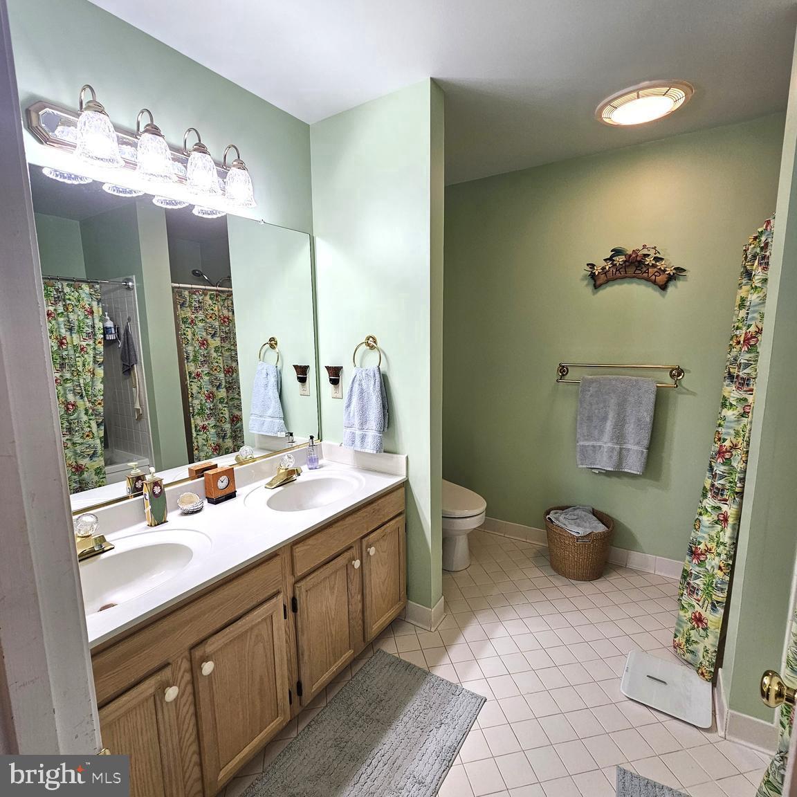 MILL CREEK CONDOMINIUMS - Residential