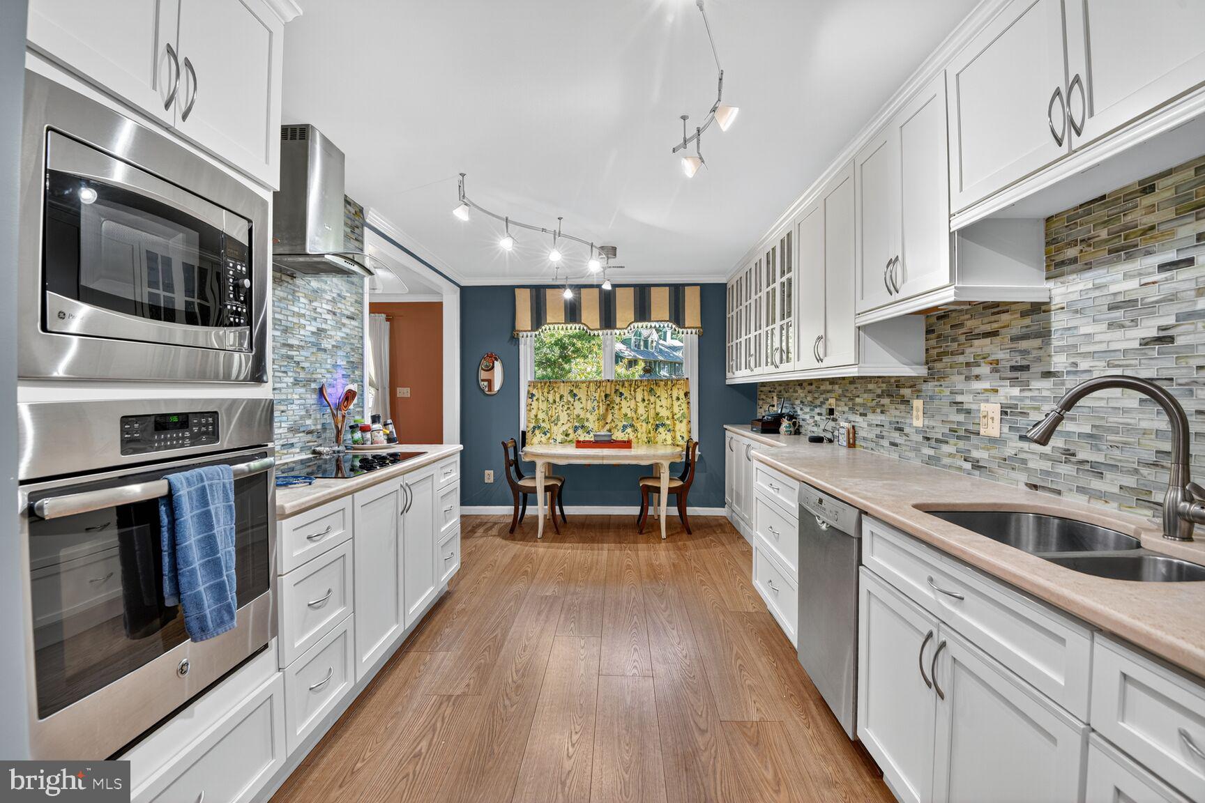 MILL CREEK CONDOMINIUMS - Residential