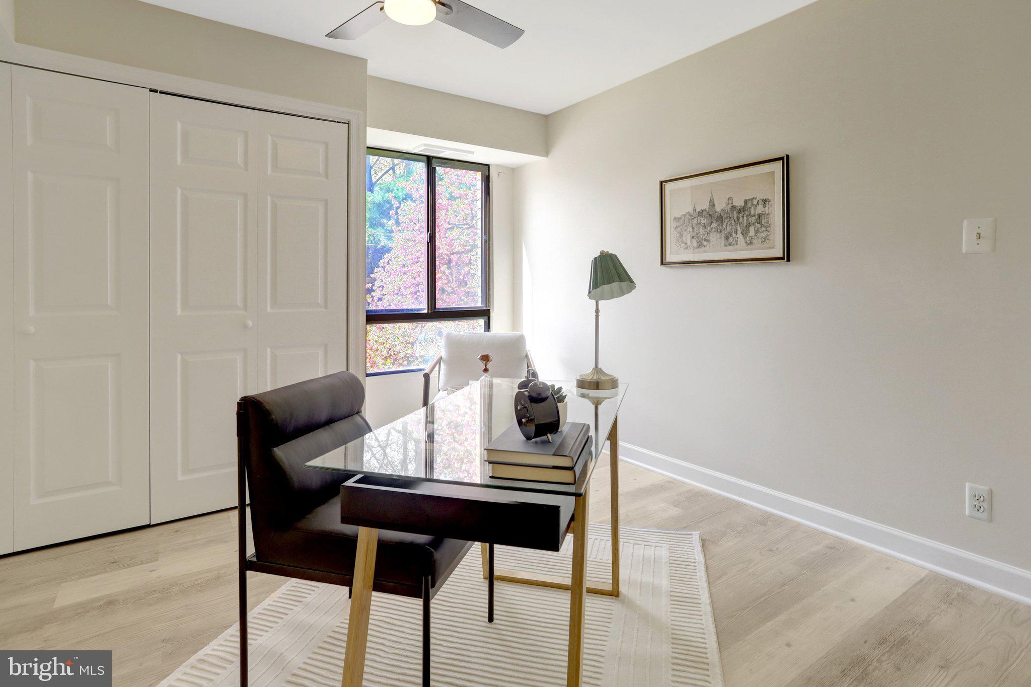 HERITAGE COURT - Residential