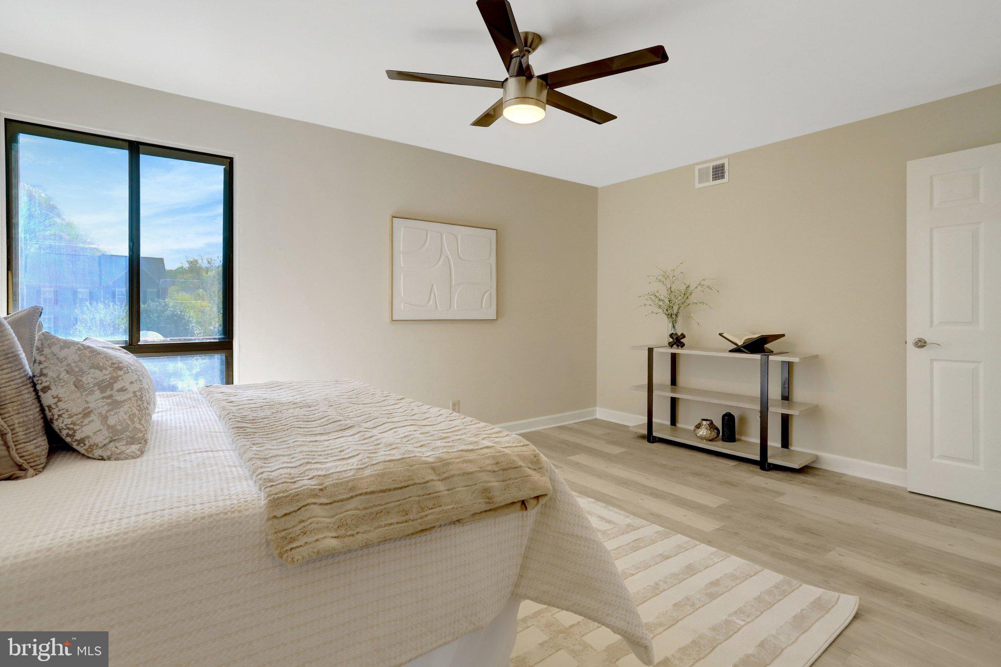 HERITAGE COURT - Residential