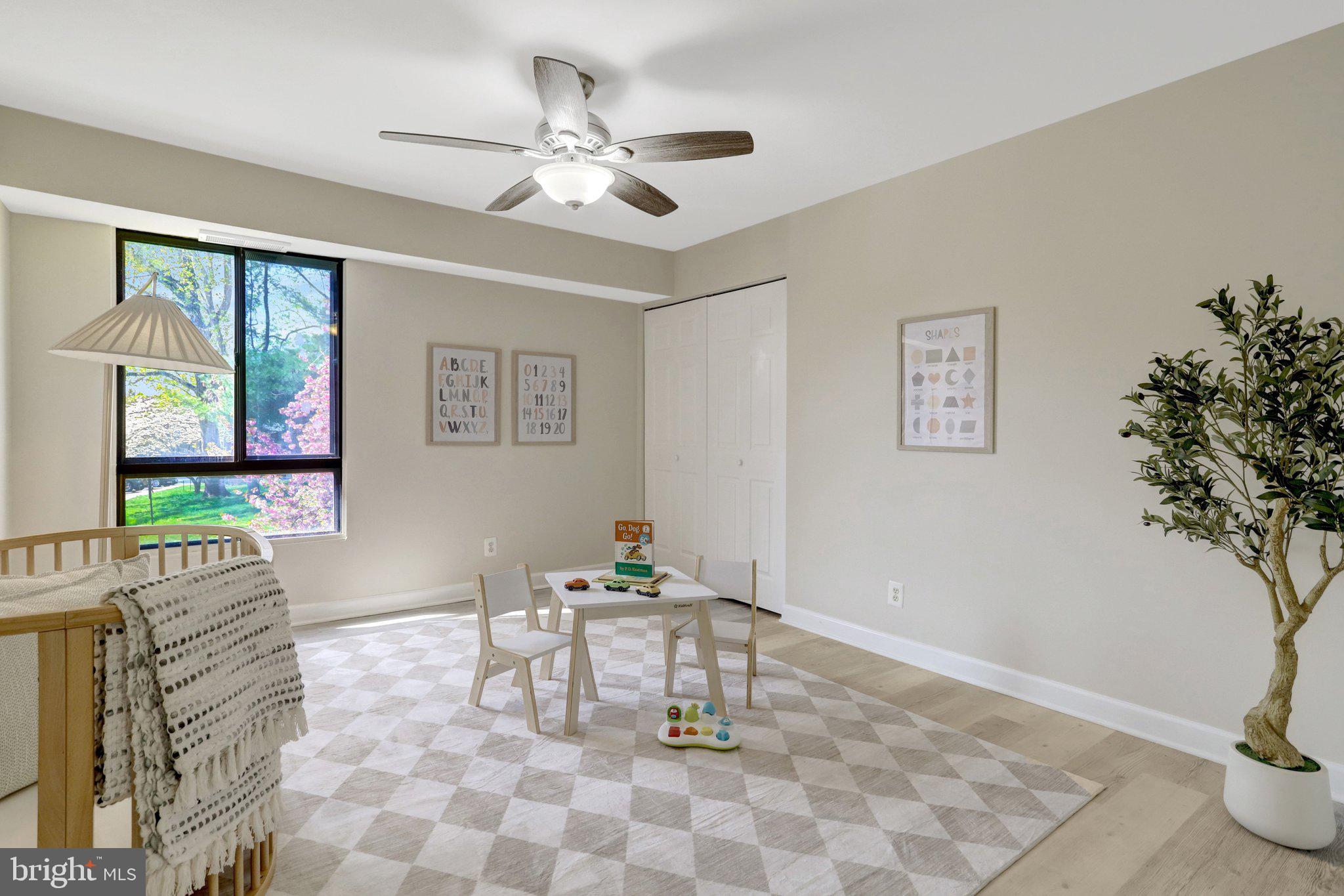 HERITAGE COURT - Residential