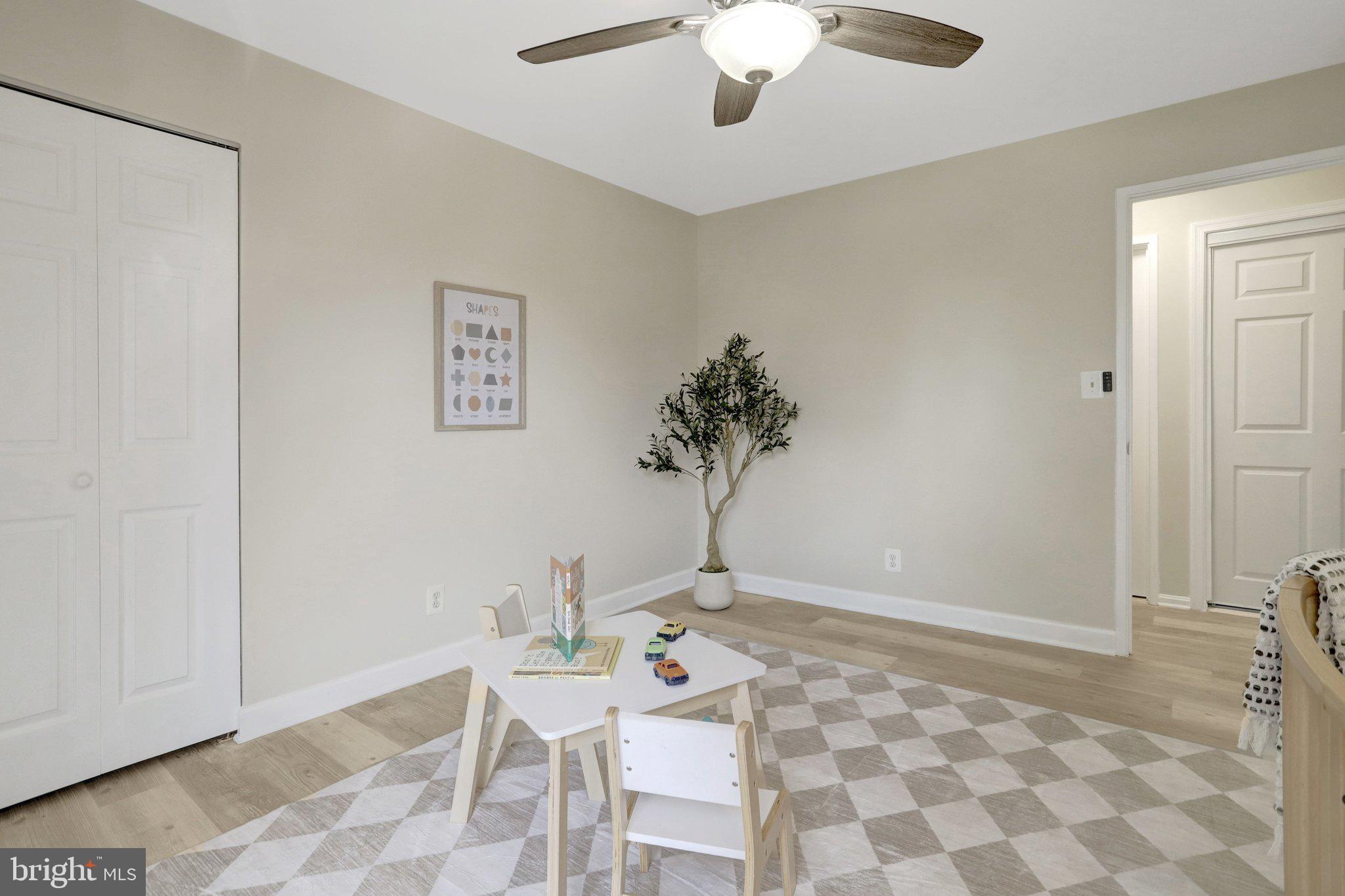 HERITAGE COURT - Residential