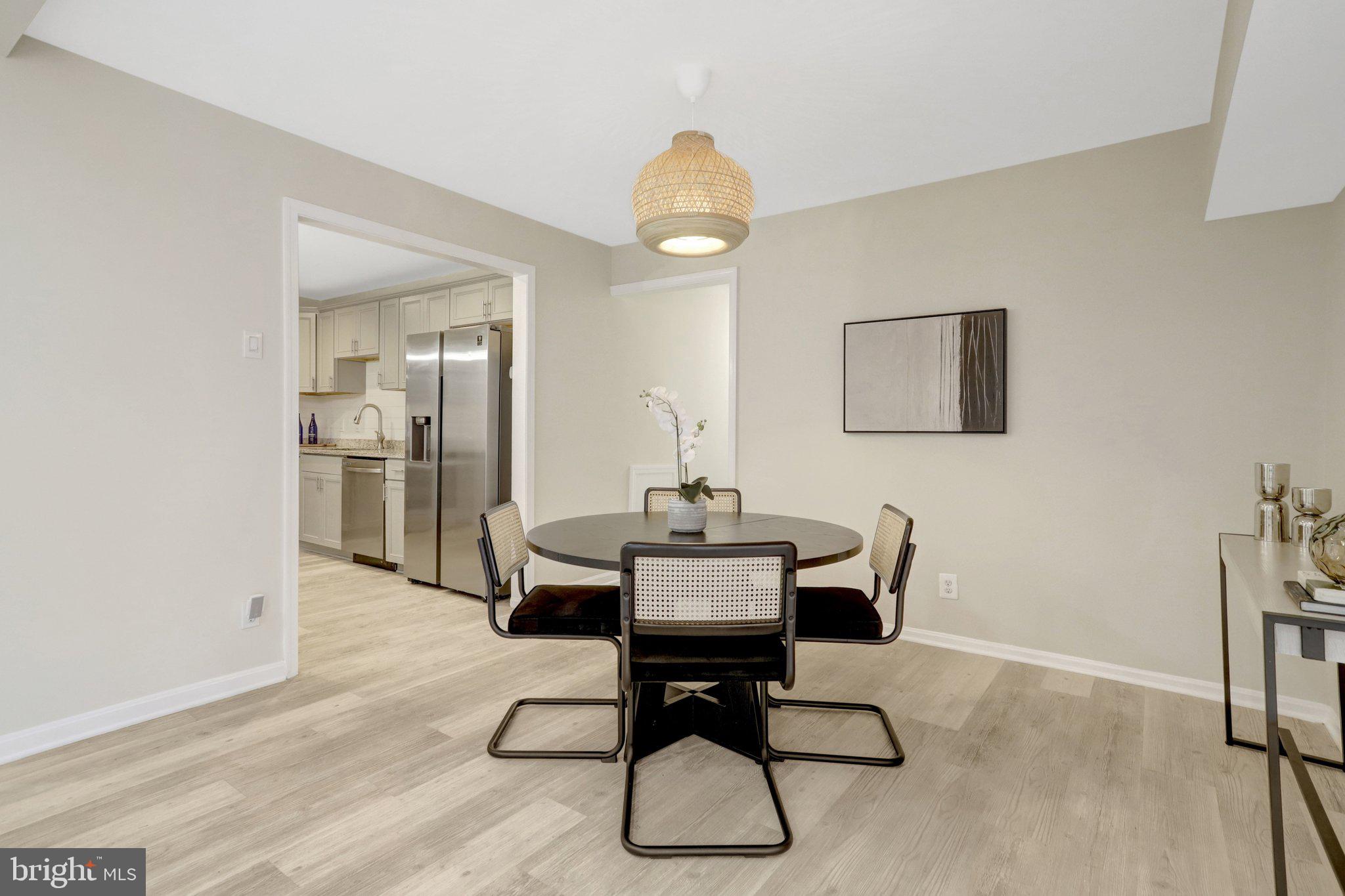 HERITAGE COURT - Residential