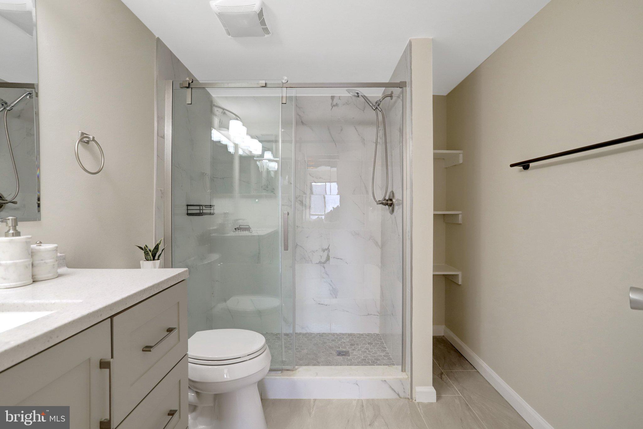 HERITAGE COURT - Residential