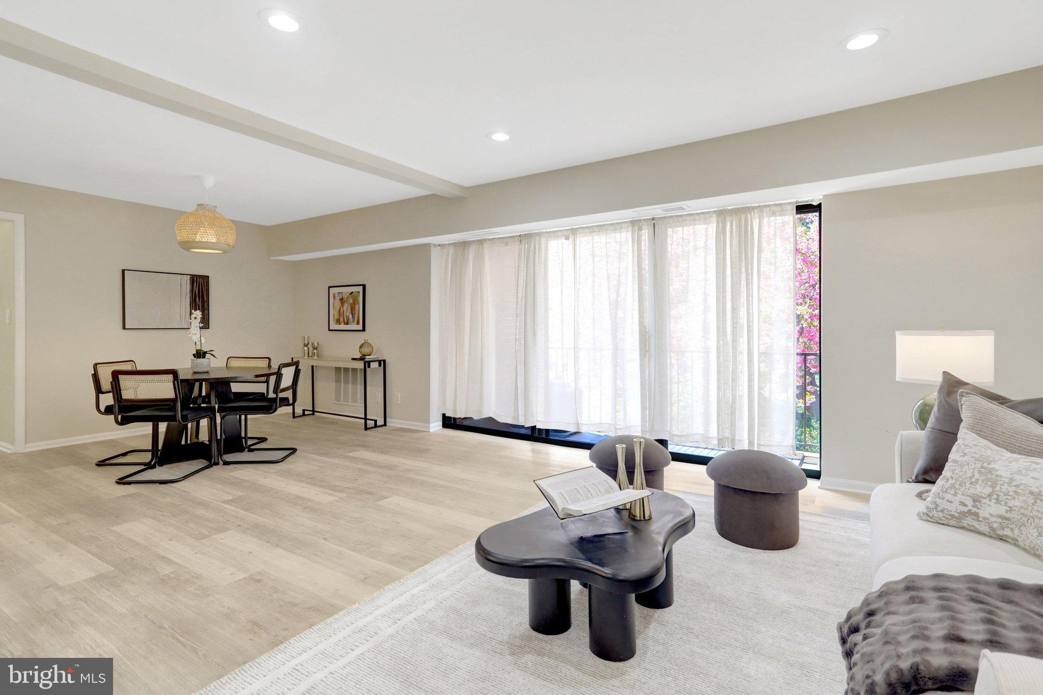 HERITAGE COURT - Residential