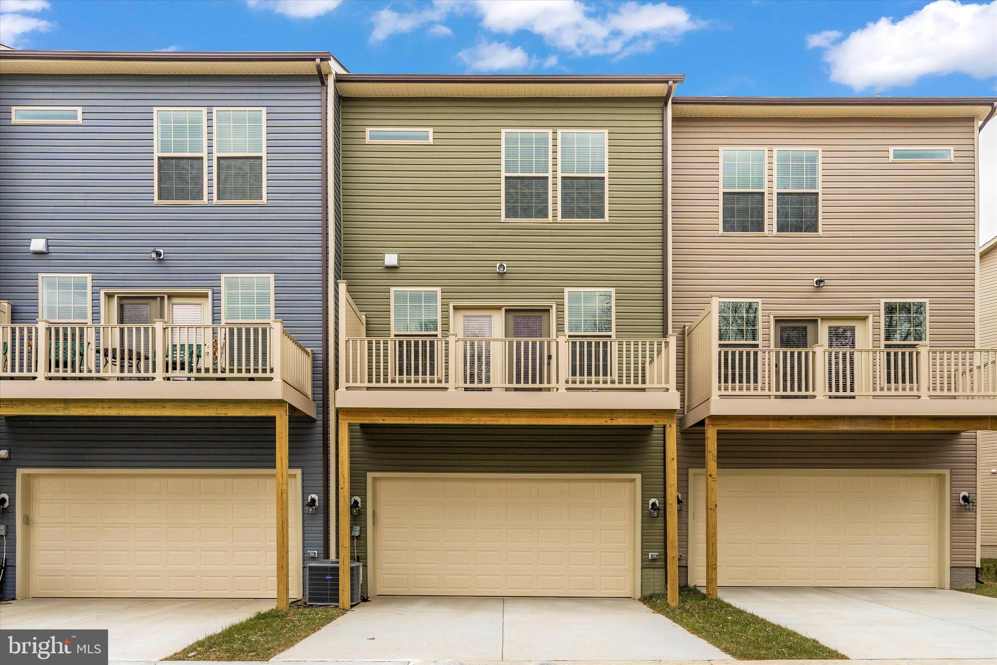 MACALLAN CROSSING - Residential Lease