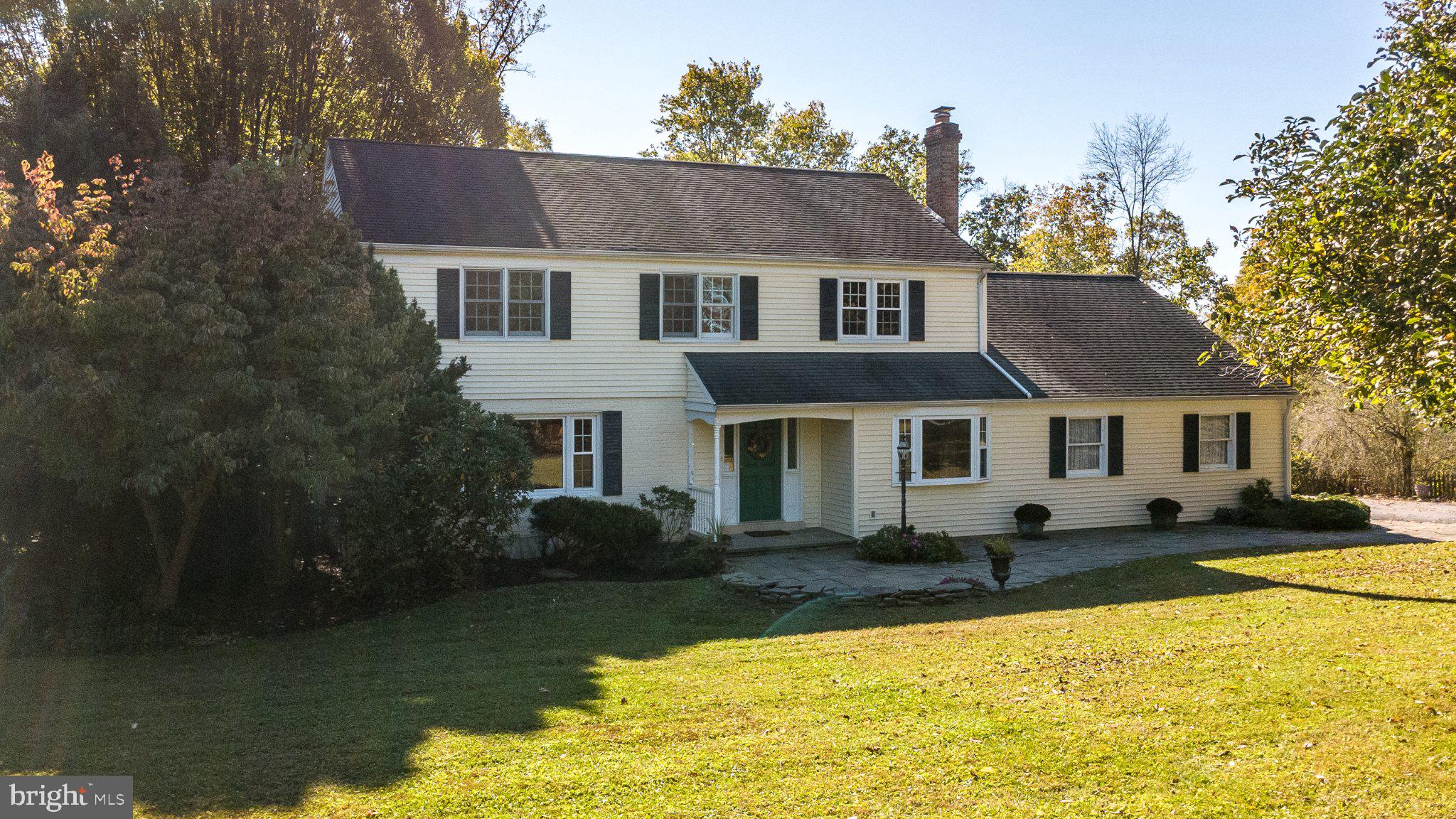 802 HESSIAN CIRCLE