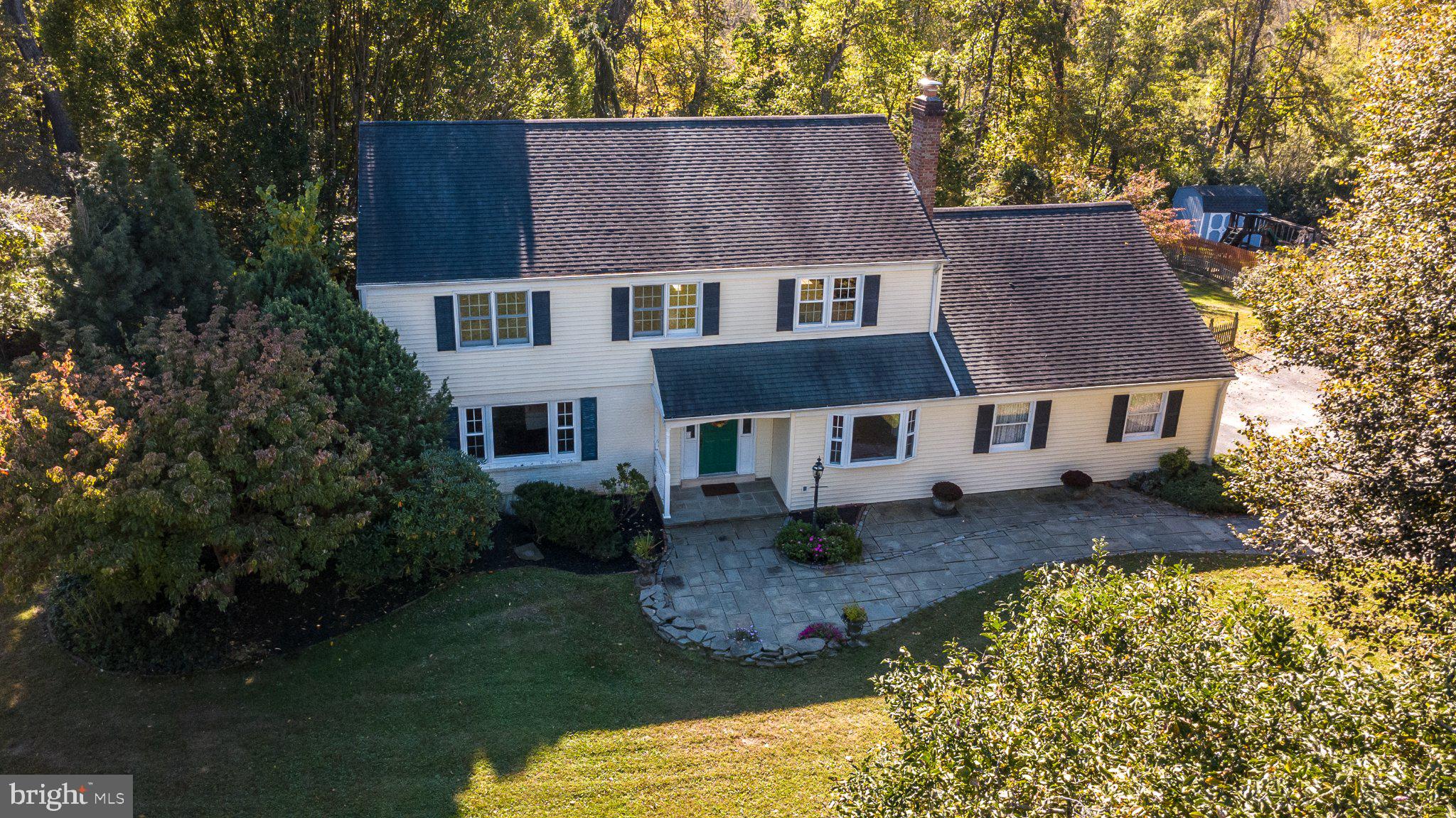 802 HESSIAN CIRCLE