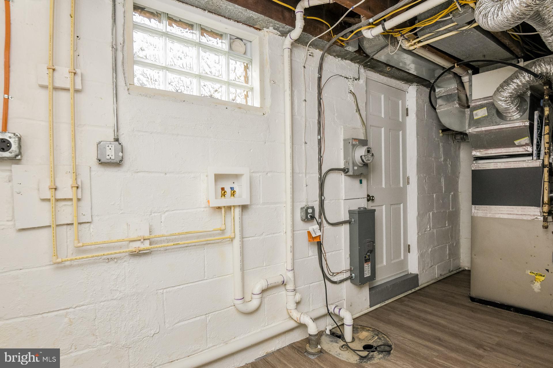 BELAIR-EDISON - Residential Lease