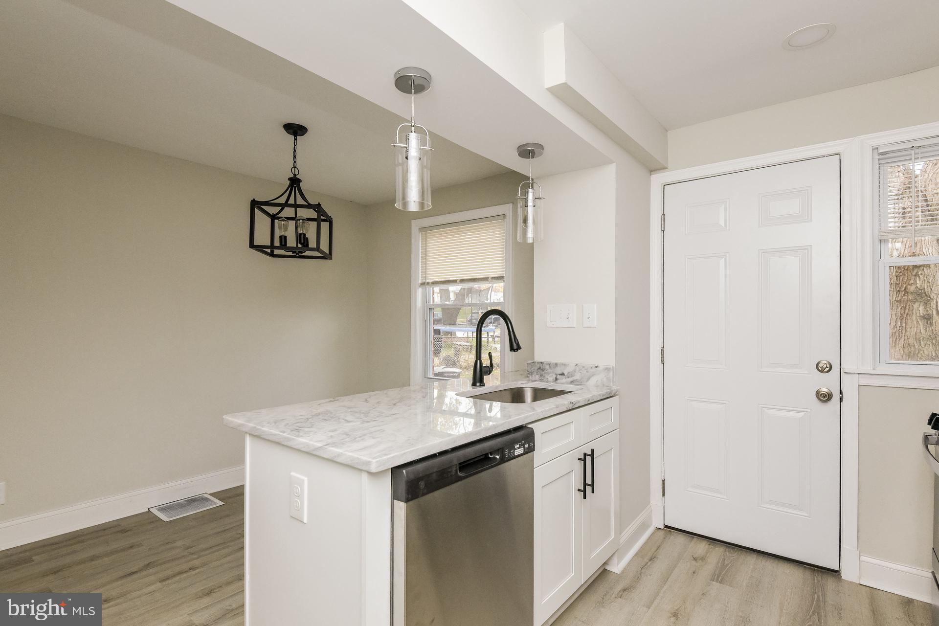 BELAIR-EDISON - Residential Lease