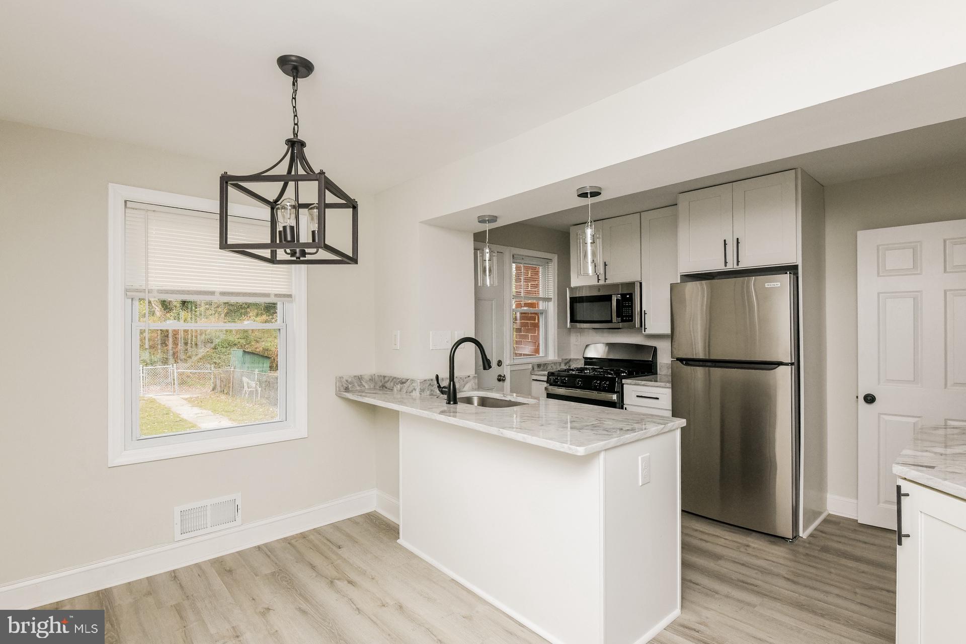 BELAIR-EDISON - Residential Lease