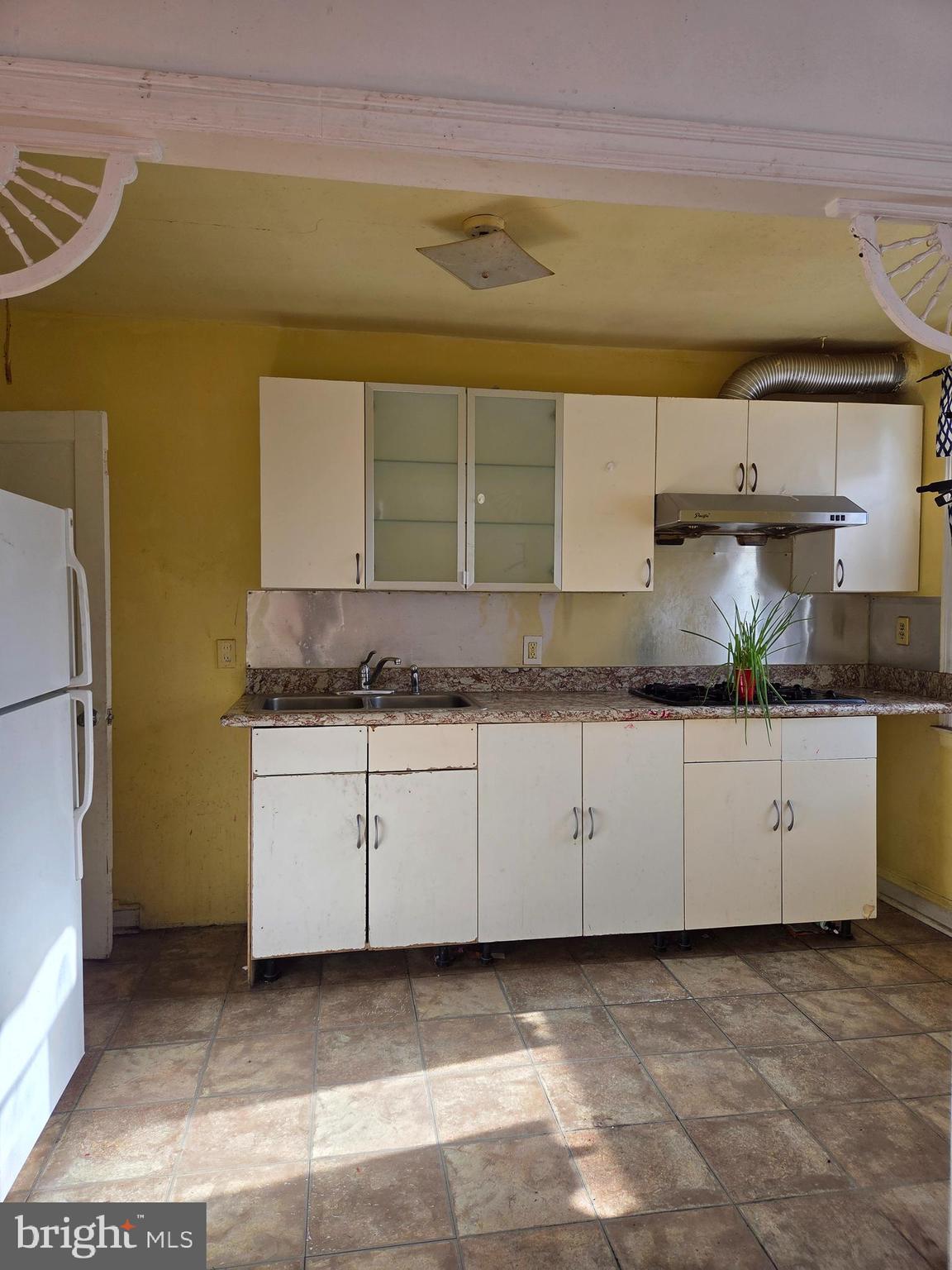 2912 PASSMORE STREET