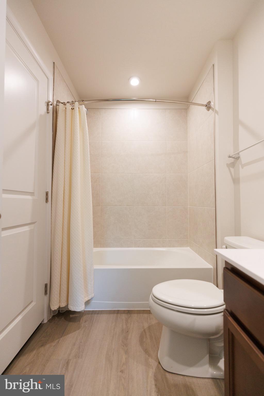 EAGLE ROW - Residential