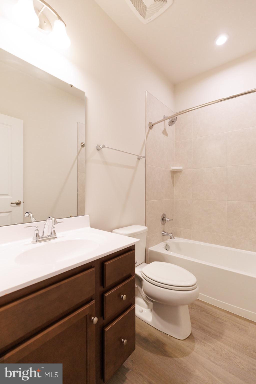 EAGLE ROW - Residential