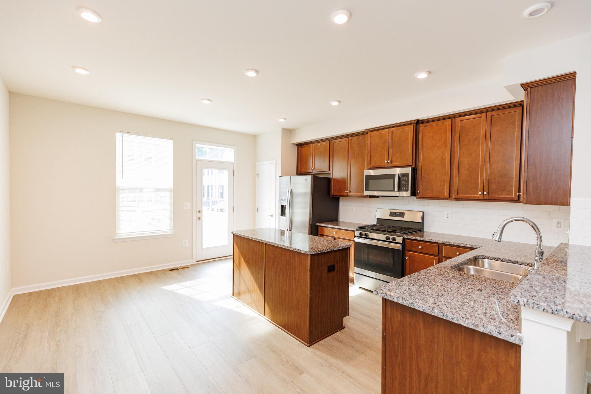 EAGLE ROW - Residential