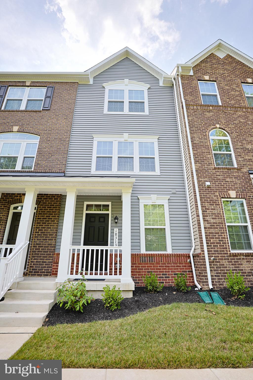 EAGLE ROW - Residential