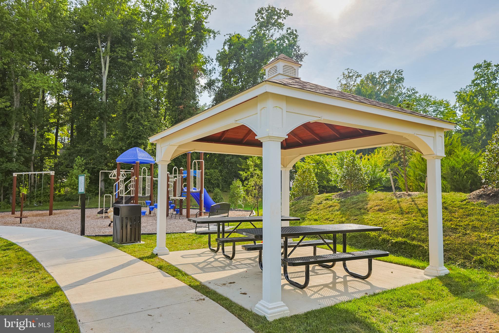 EAGLE ROW - Residential