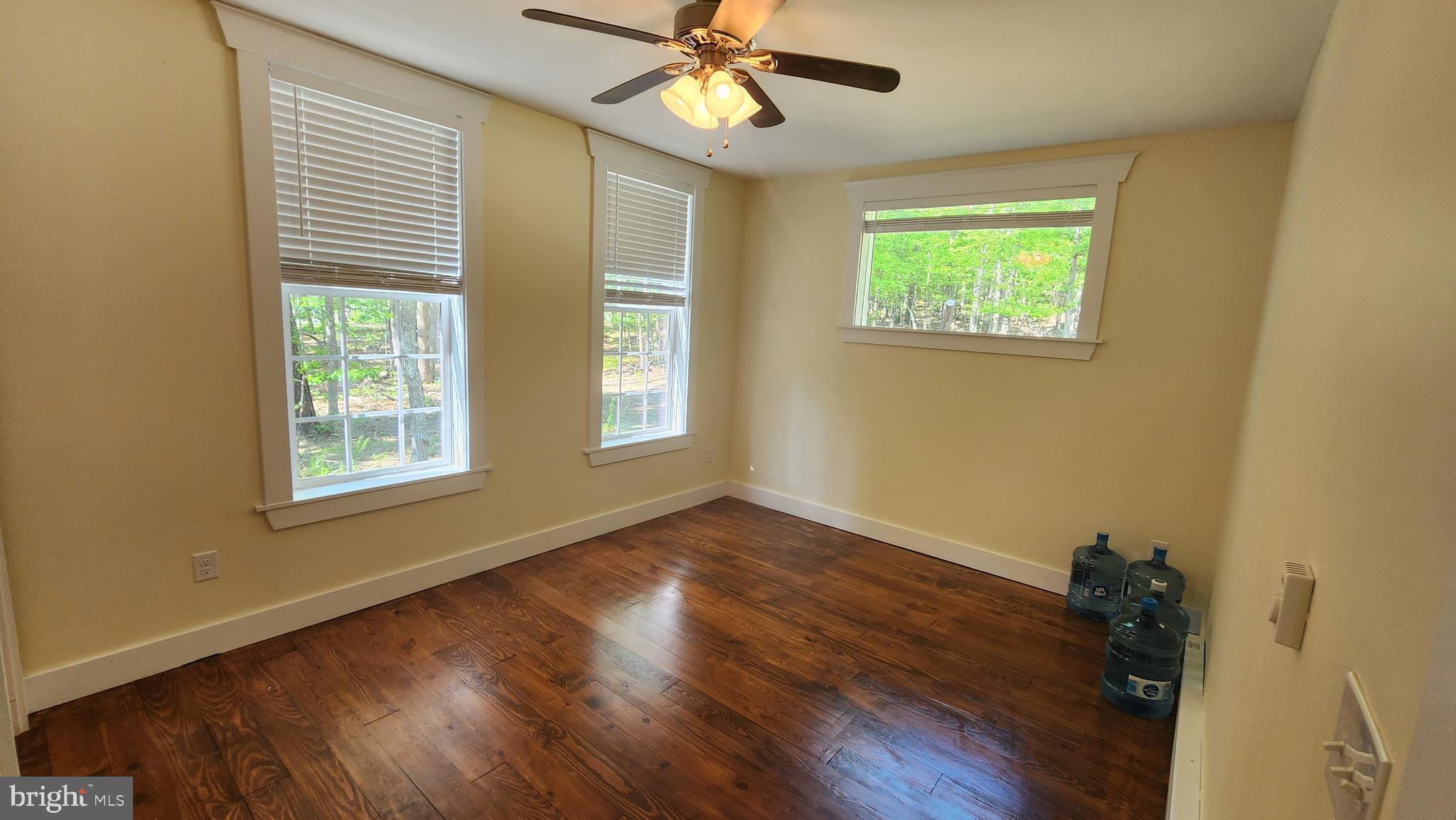 WARDEN LAKE - Residential