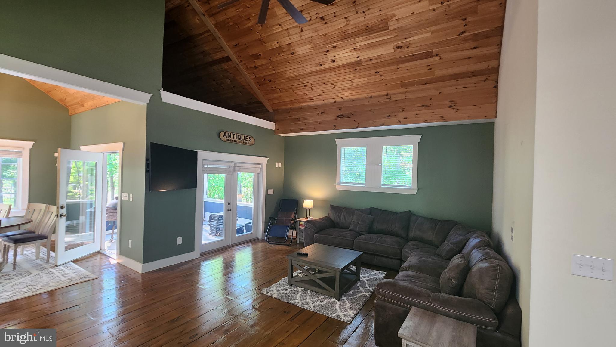 WARDEN LAKE - Residential